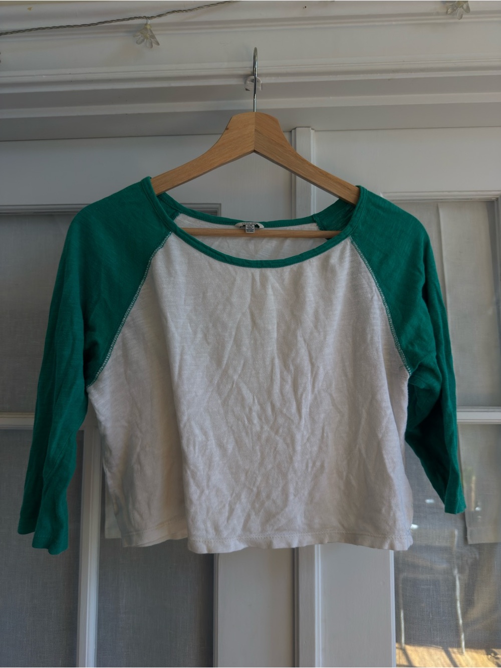 Heritage 1981 White and Green Raglan Crop Top